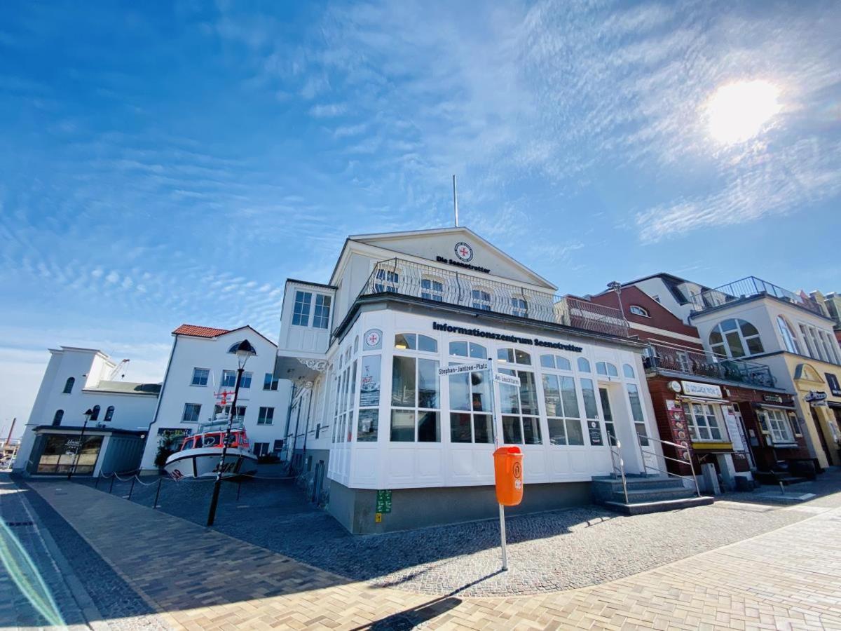 Апартаменти Vormann Jantzen, Direkt Am Leuchtturm Росток Екстер'єр фото